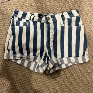 holister striped shorts